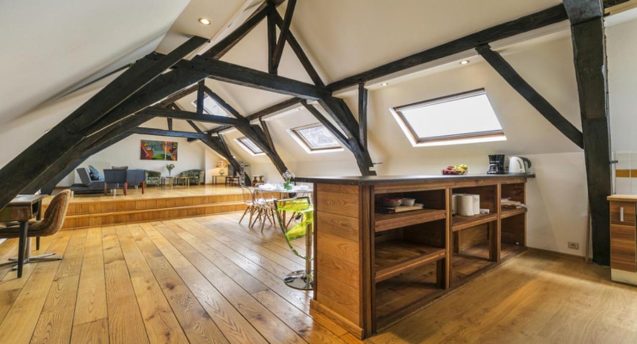 Spacious Duplex In Brussels Historical Center Екстер'єр фото