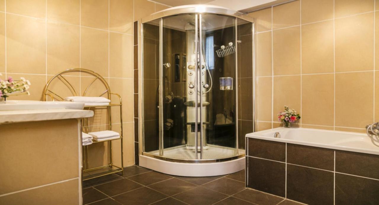 Spacious Duplex In Brussels Historical Center Екстер'єр фото